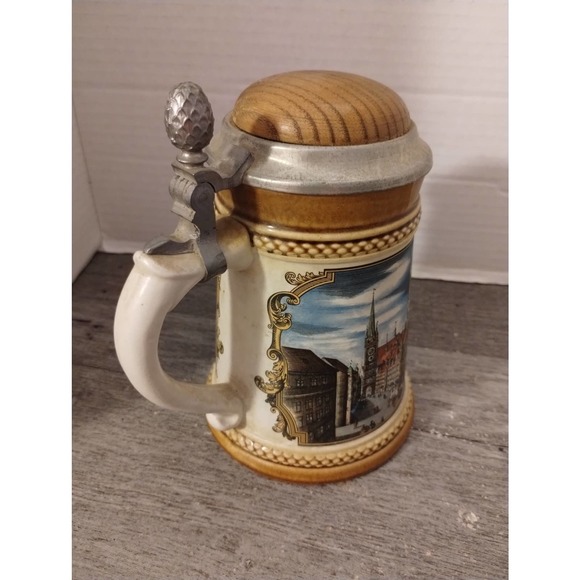 Beyer Old German Cities Stein Der March zu Munchen hand painted Stein Limited Ed - Picture 3 of 8